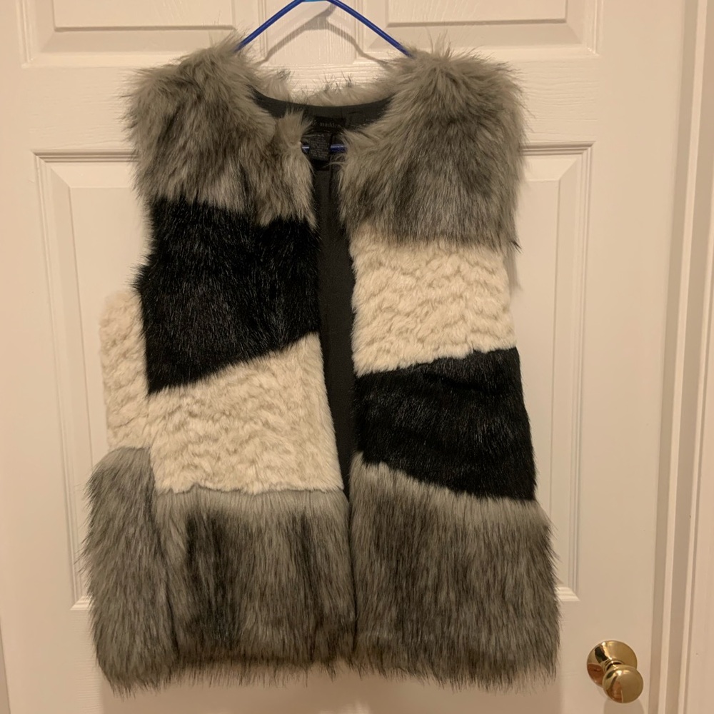 Steve Madden faux fur vest M/L